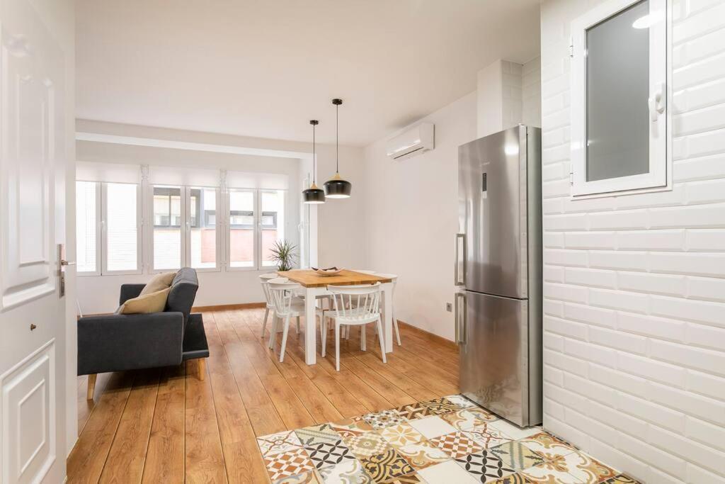 Cozy Apartment City Center Alicante Exterior foto